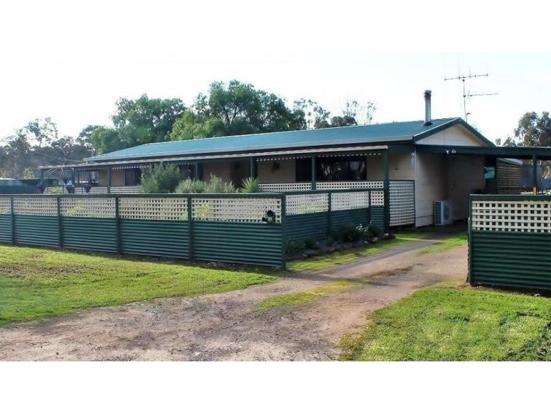 11 Sullivan Street, Inglewood VIC 3517