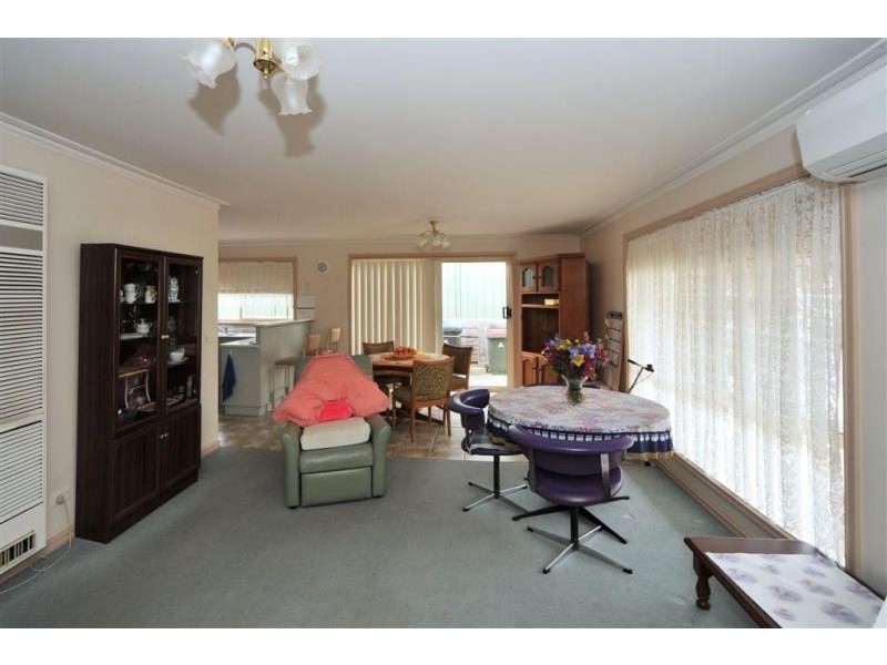 6 Retreat Road, Flora Hill VIC 3550