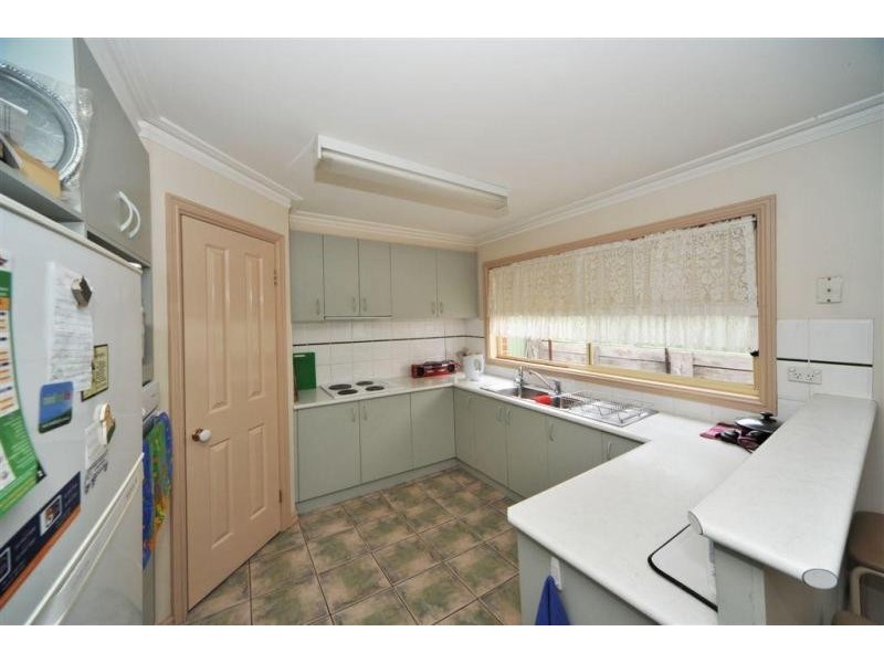 6 Retreat Road, Flora Hill VIC 3550