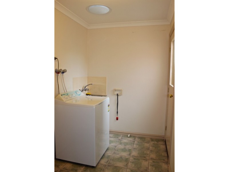 6 Retreat Road, Flora Hill VIC 3550