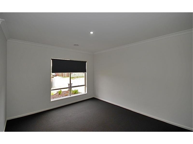 13 Rachel Terrace, Maiden Gully VIC 3551