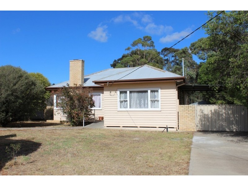 8 Morrison Street, Kangaroo Flat VIC 3555