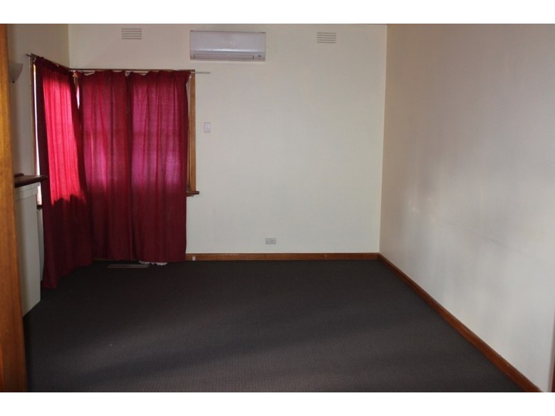 8 Morrison Street, Kangaroo Flat VIC 3555