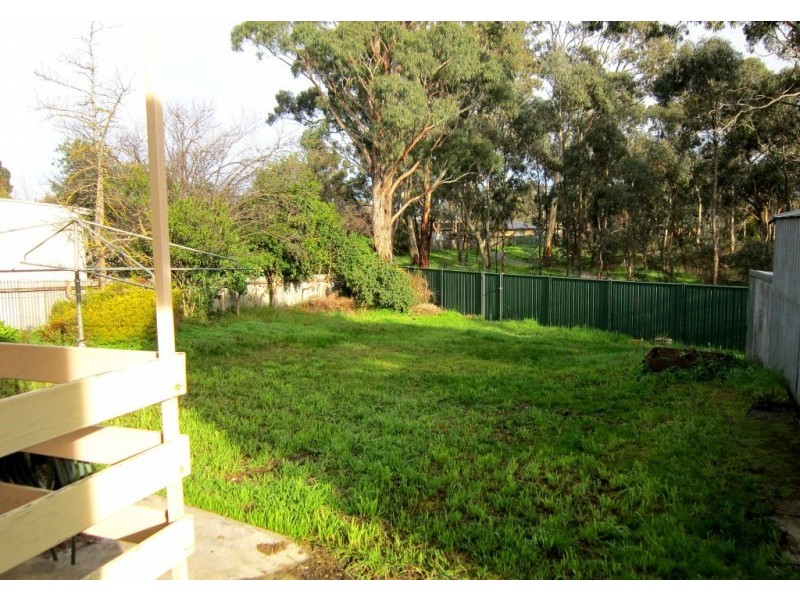 8 Morrison Street, Kangaroo Flat VIC 3555