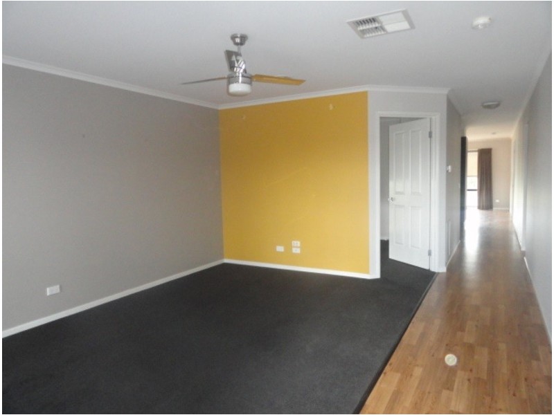 21 Manna Gum Drive, Epsom VIC 3551