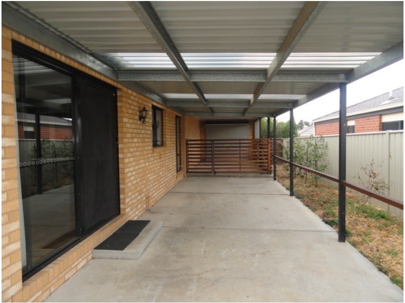 21 Manna Gum Drive, Epsom VIC 3551