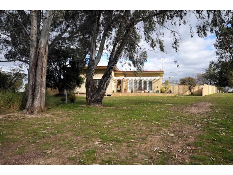 1 Morrison Street, Kangaroo Flat VIC 3555