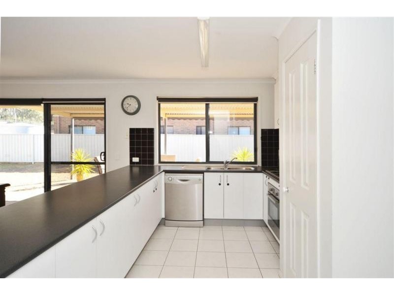 33 Arthurs Crescent, Strathfieldsaye VIC 3551