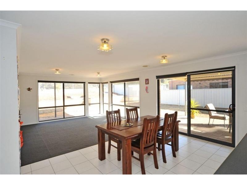 33 Arthurs Crescent, Strathfieldsaye VIC 3551