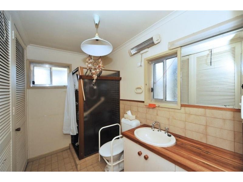 34 Milton Avenue, Spring Gully VIC 3550