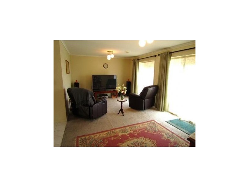 19 Pittaway Street, Kangaroo Flat VIC 3555