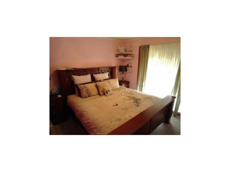 19 Pittaway Street, Kangaroo Flat VIC 3555