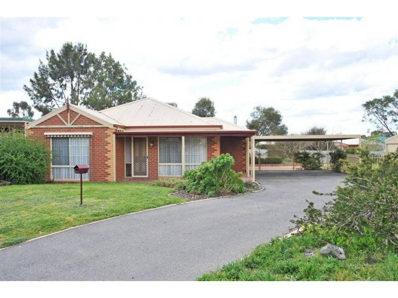 6 Dava Court, Kangaroo Flat VIC 3555