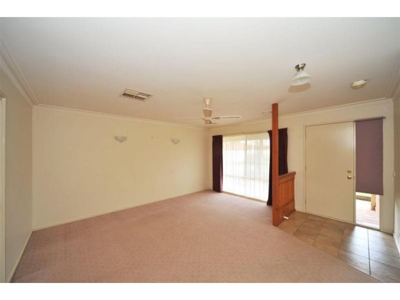 6 Dava Court, Kangaroo Flat VIC 3555