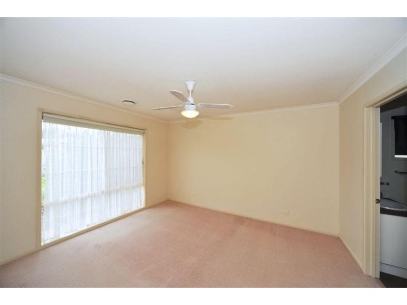 6 Dava Court, Kangaroo Flat VIC 3555