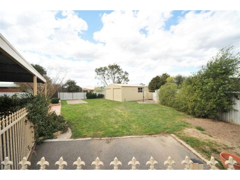 6 Dava Court, Kangaroo Flat VIC 3555