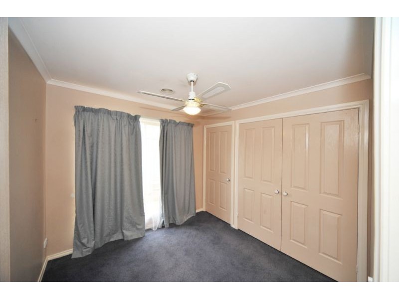 8 James Court, Kangaroo Flat VIC 3555