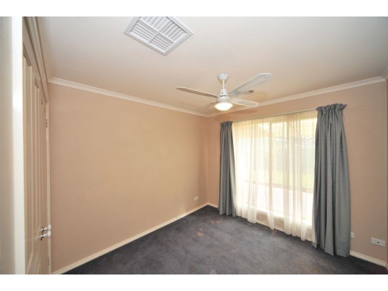 8 James Court, Kangaroo Flat VIC 3555