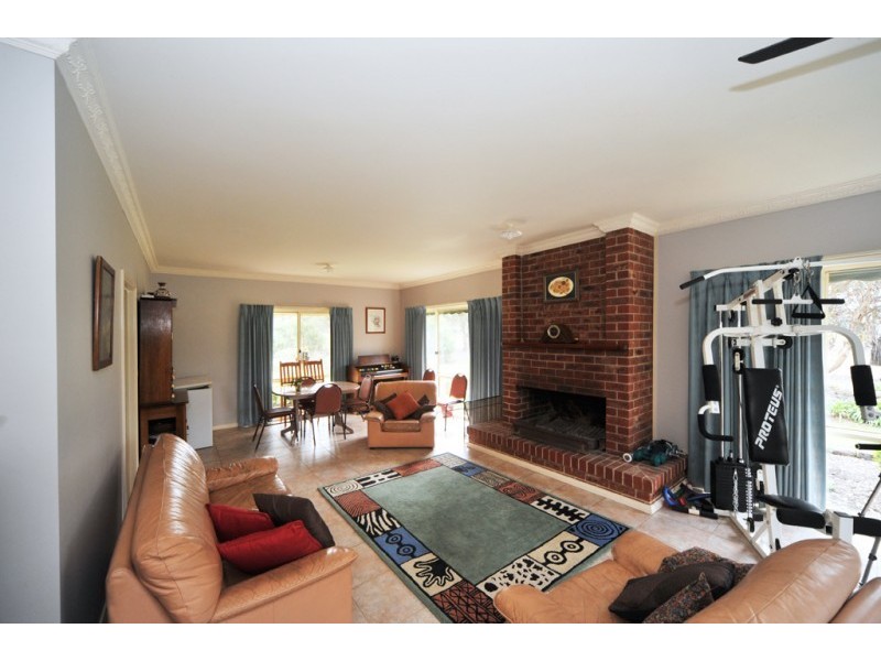 22 Emu Road, Lockwood VIC 3551