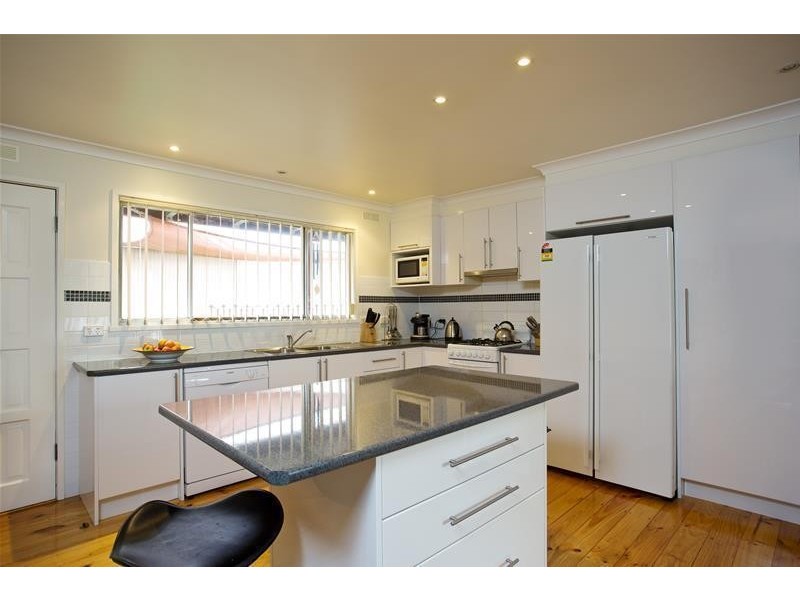 100 Farnsworth Street, Castlemaine VIC 3450