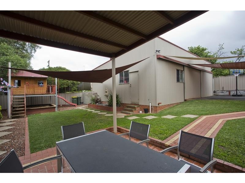 100 Farnsworth Street, Castlemaine VIC 3450