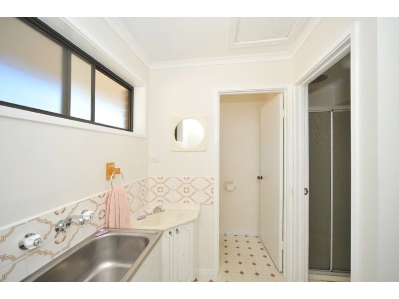 2/6 Cockerell Court, Kennington VIC 3550