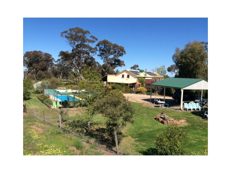 101 Douglas Road, Baringhup VIC 3463