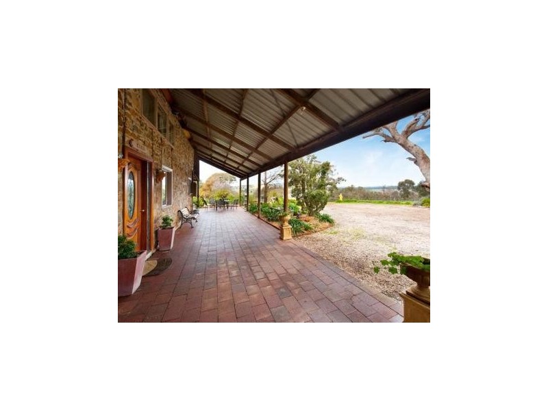 101 Douglas Road, Baringhup VIC 3463