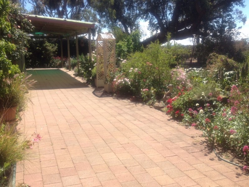 101 Douglas Road, Baringhup VIC 3463