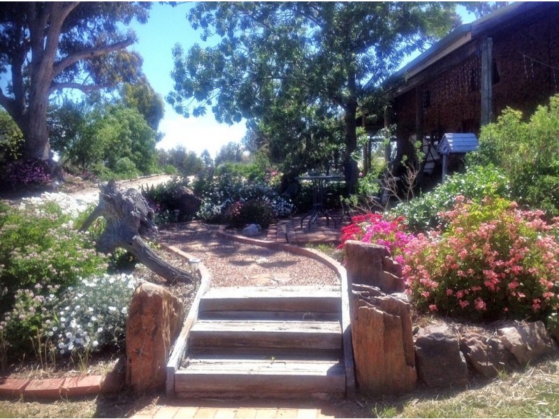 101 Douglas Road, Baringhup VIC 3463