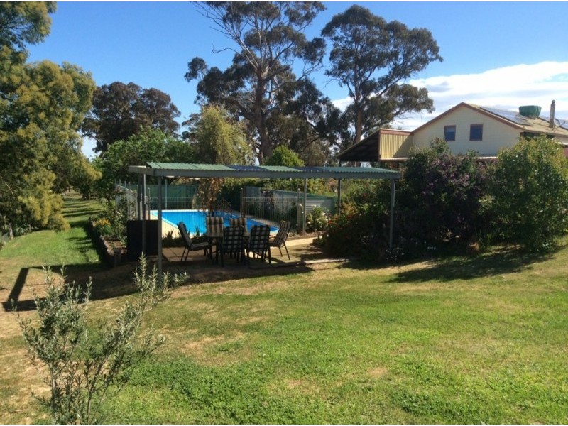 101 Douglas Road, Baringhup VIC 3463