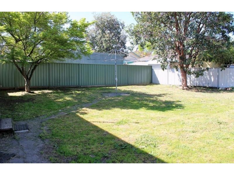 10 Lansell Street, Kangaroo Flat VIC 3555