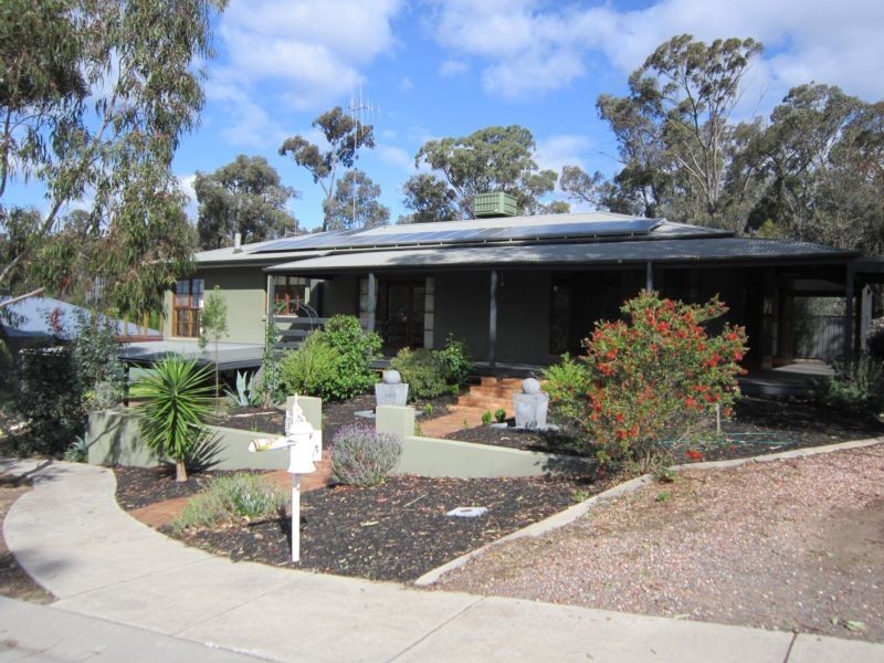 163 Edwards Road, Kennington VIC 3550
