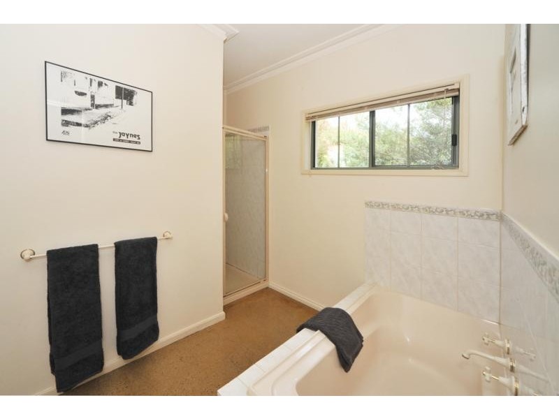 4 Fryers Road, Chewton VIC 3451