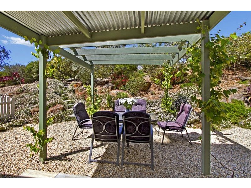 4 Fryers Road, Chewton VIC 3451