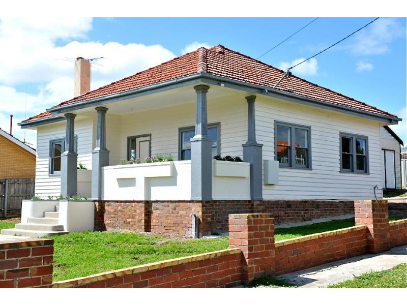 15 Archer Street, Kangaroo Flat VIC 3555