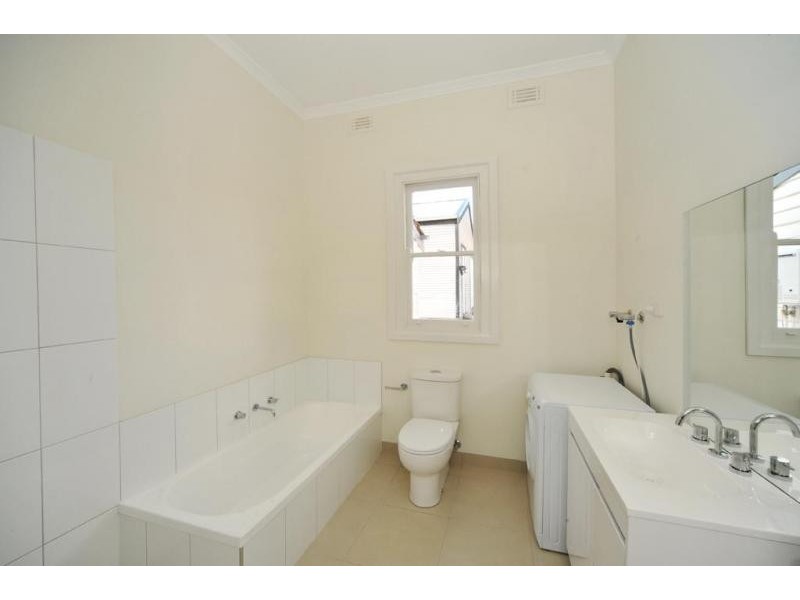 15 Archer Street, Kangaroo Flat VIC 3555