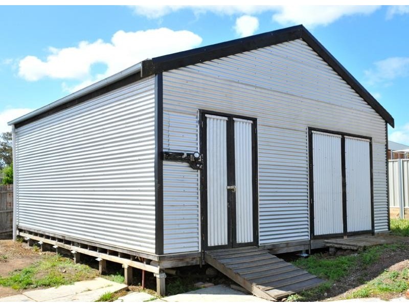 15 Archer Street, Kangaroo Flat VIC 3555