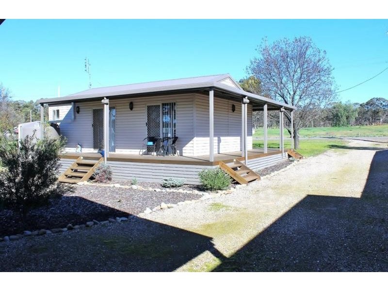27 Ridge Street, Wedderburn VIC 3518
