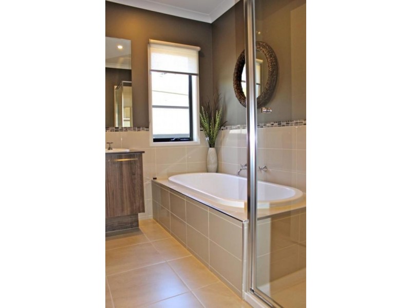 207 Evergreen Boulevard, Jackass Flat VIC 3556