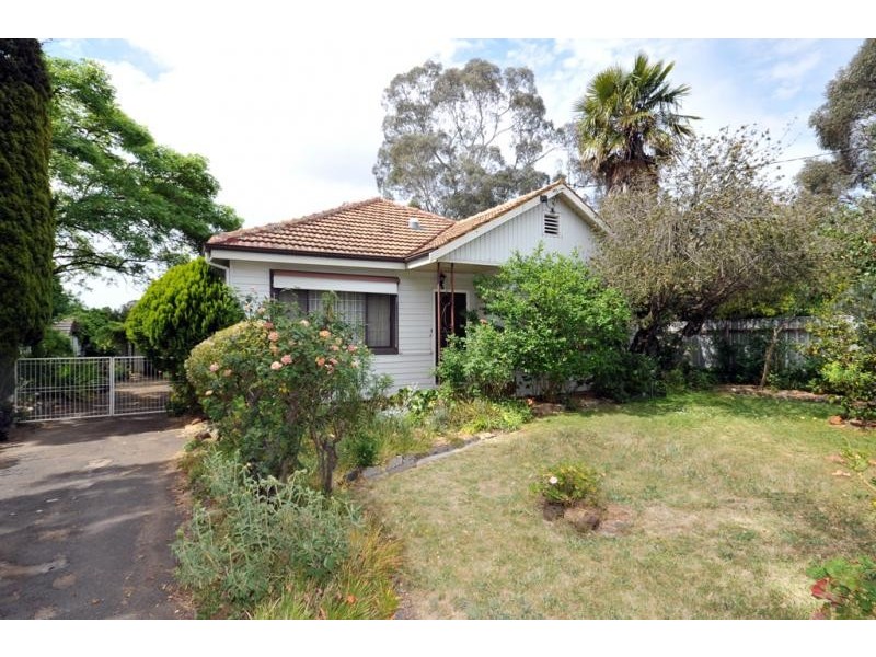 5 Lindsay Street, Kangaroo Flat VIC 3555