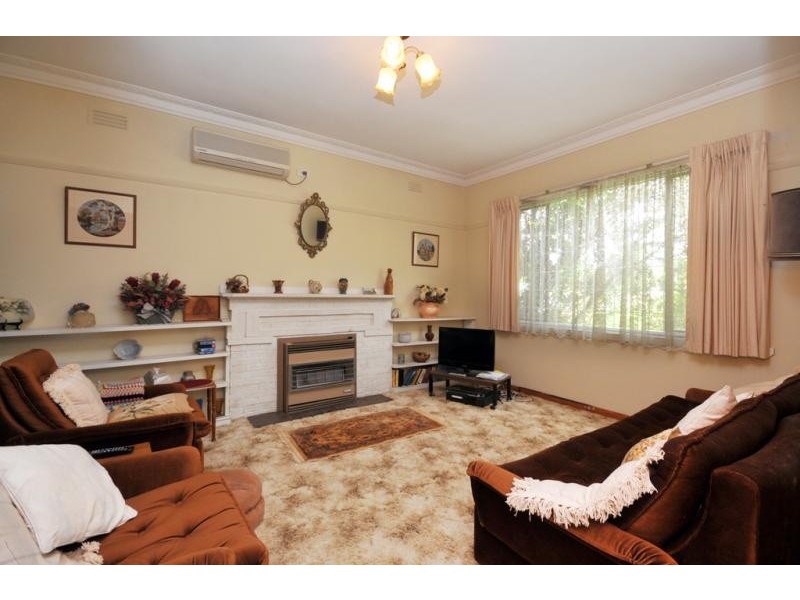 5 Lindsay Street, Kangaroo Flat VIC 3555