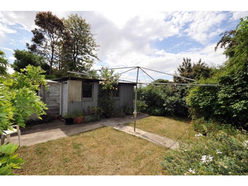 5 Lindsay Street, Kangaroo Flat VIC 3555