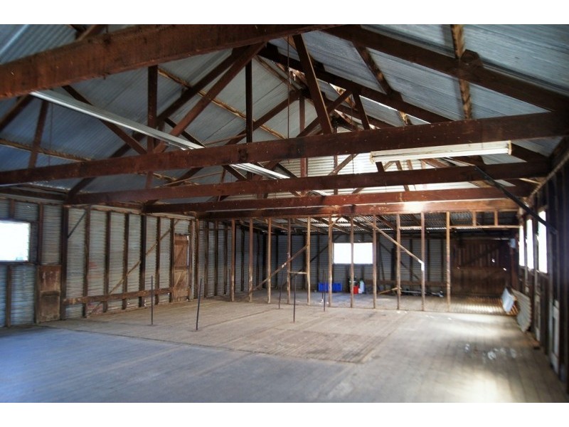 23 Calder Highway, Wedderburn VIC 3518