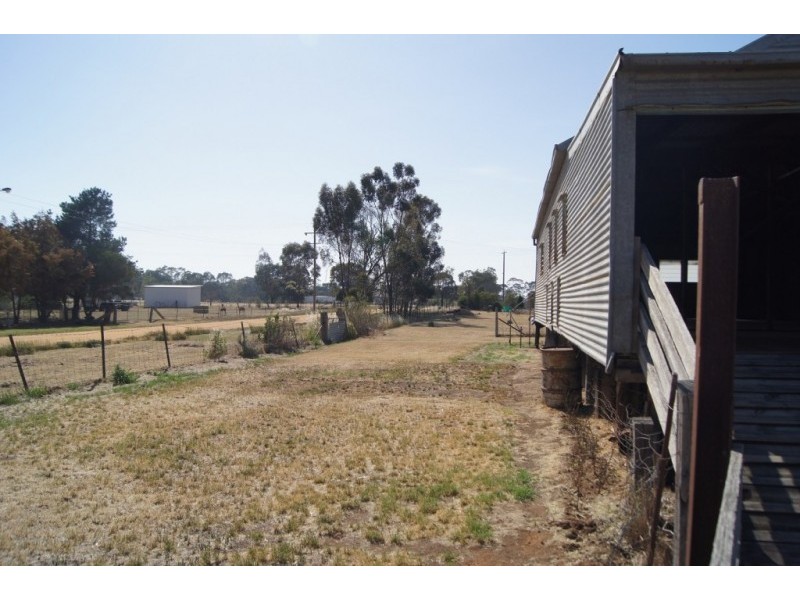 23 Calder Highway, Wedderburn VIC 3518