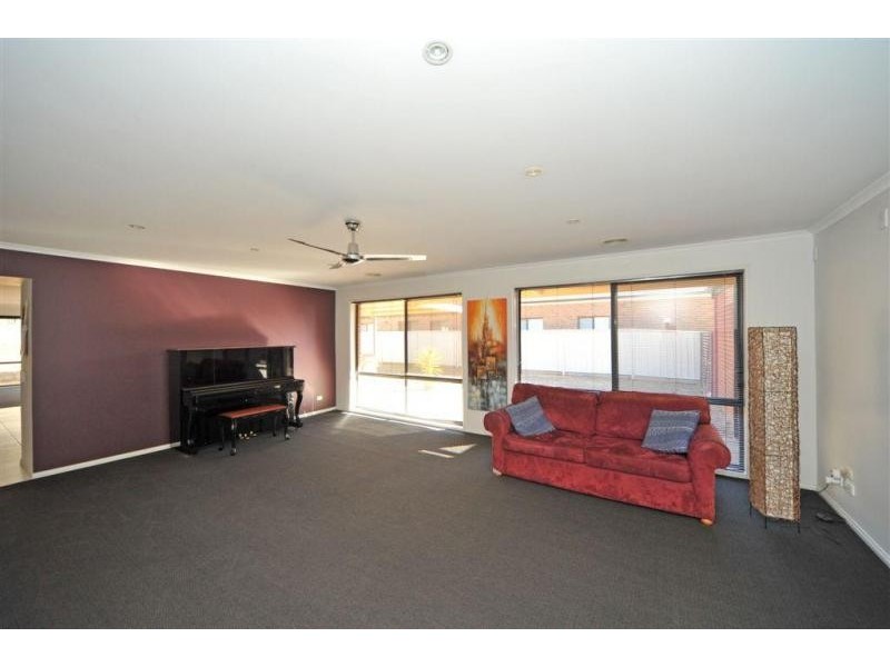 33 Arthurs Crescent, Strathfieldsaye VIC 3551