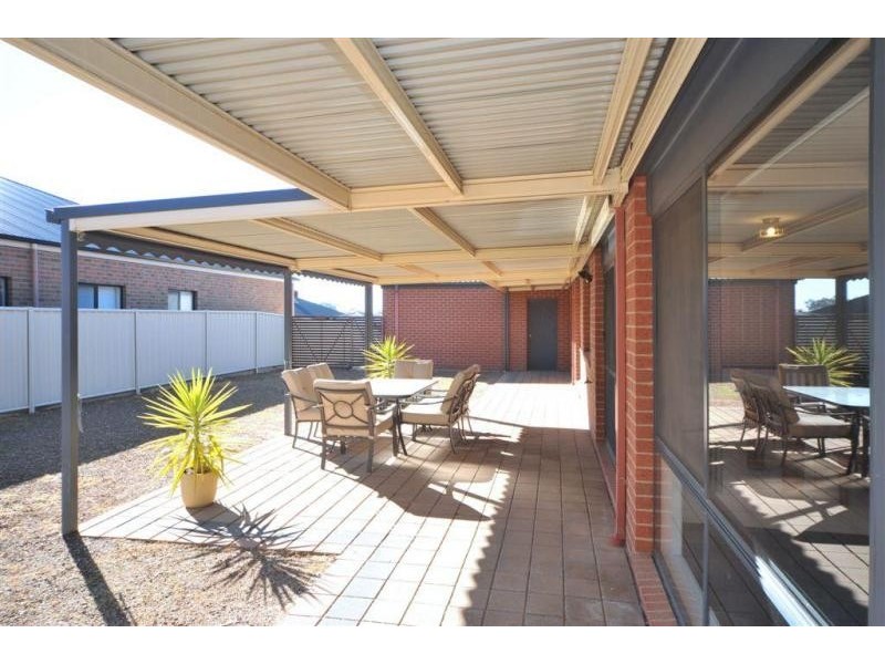 33 Arthurs Crescent, Strathfieldsaye VIC 3551