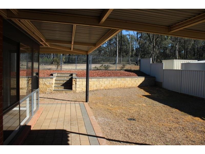 33 Arthurs Crescent, Strathfieldsaye VIC 3551