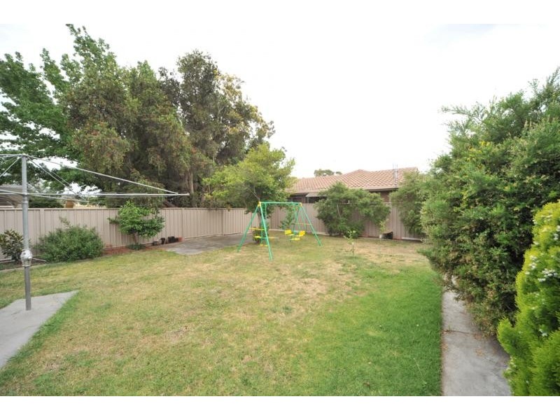 5 Oak Street, Golden Square VIC 3555