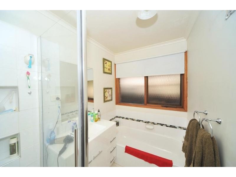 28 Aspinall Street, Golden Square VIC 3555